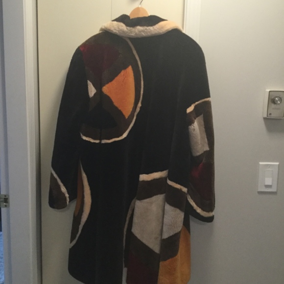 Beautiful fir coat - Picture 5 of 5